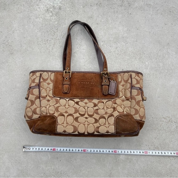 Signature Coach Suede Trim Brown Monogram Canvas Signature Shoulder Bag - Picture 11 of 12